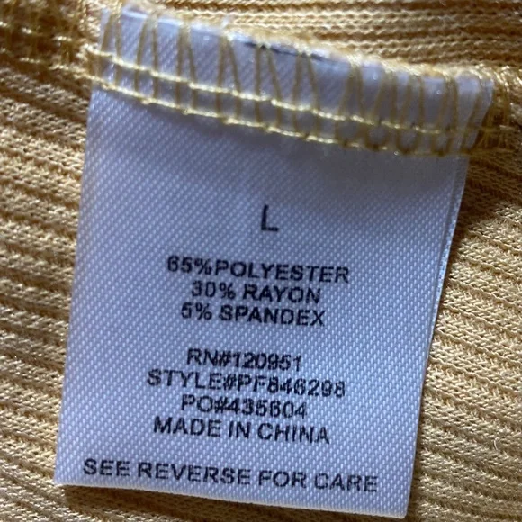 Pink Rose Womans V-Neck Long Sleeve Side‎ Slit Top  Size Large Sunnyside - Picture 10 of 10